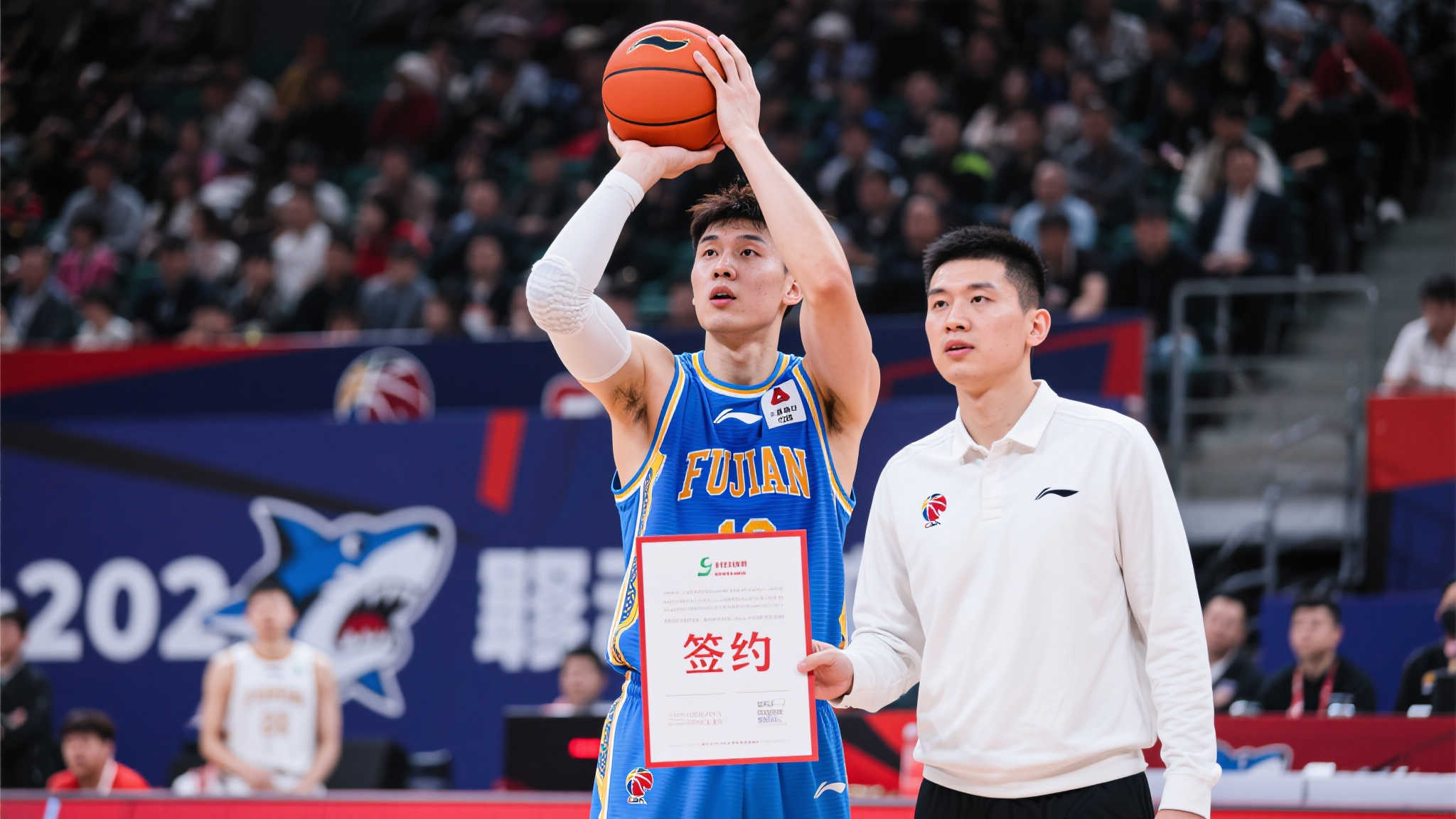 他正在为自 他正在为自